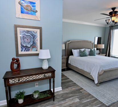 Master Bedroom, KING, has slider directly onto balcony BEACH FRONT