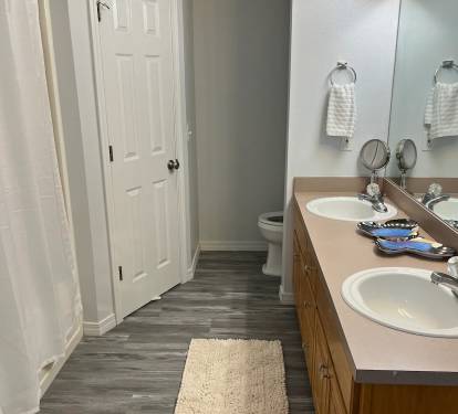 Master bathroom 2 walk in closets&hellip; Full-size tub