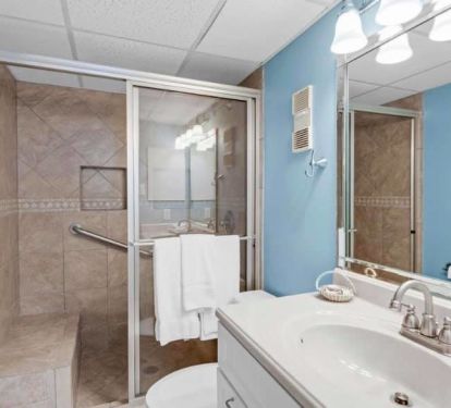 Master Bath/Walk-in Shower
