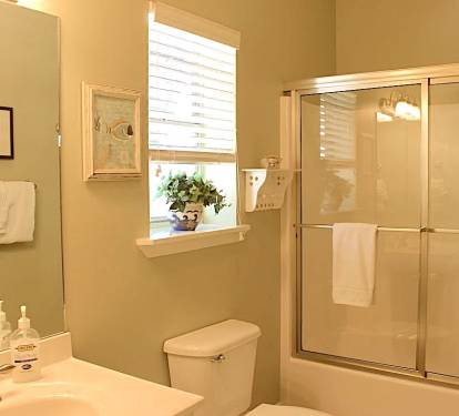Large Full Bath on Main Floor Next to the Kids Room