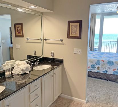 Colonnades #402: 3BR 3BA, Sleeps 10_9