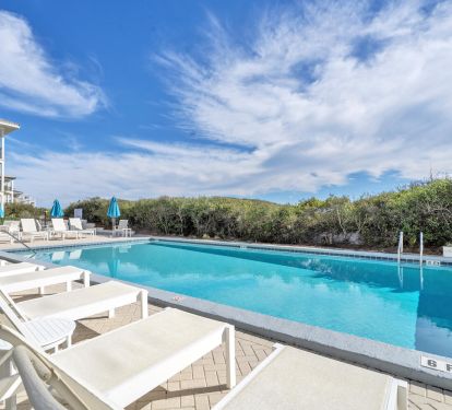 Pool area 