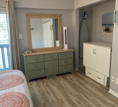 2nd floor bedroom with twin Murphy bed