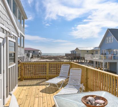 Back deck with Gulf view
