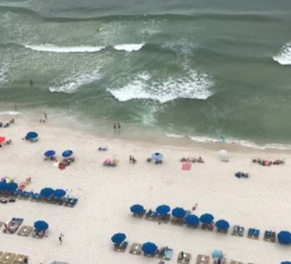 Beach chair service from March 1 to Oct. 31 included.