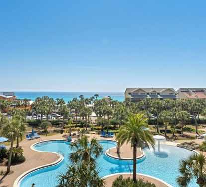 Sterling Shores lagoon pool and beach view