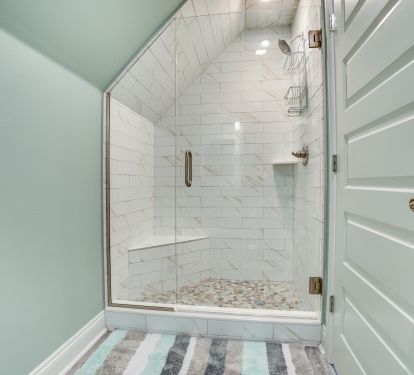 King Suite shower/bath second floor