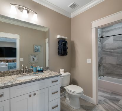 Middle Bathroom shared with Bunk Bed Room &amp; Living Room