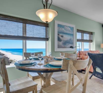 Dining table with views of the Beach &amp; Gulf