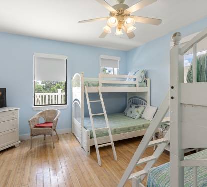 Bunk room in the upper level