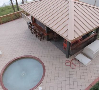 Tiki Bar &amp; Kiddie Pool