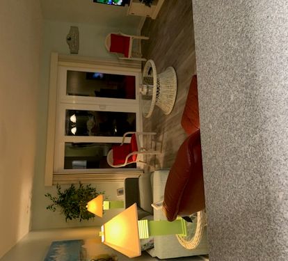 kitchen bar to living room