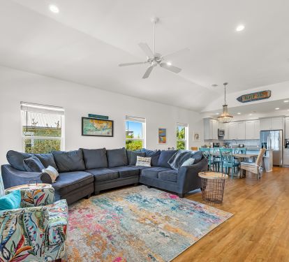Spacious living room