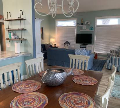 Open floor plan and lots of windows to let in that Florida sunshine!