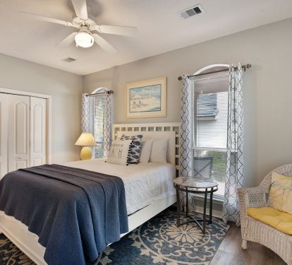 Queen bedroom