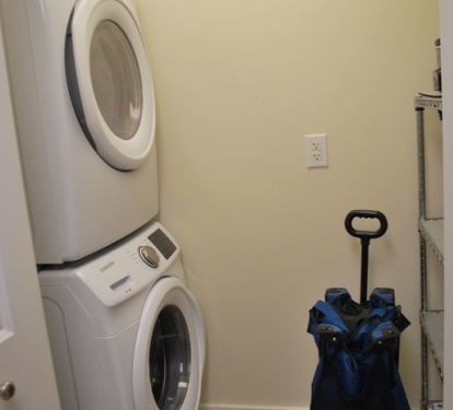 brand new full size washer/dryer and beach cart.