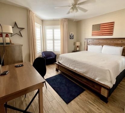 Secondary King suite