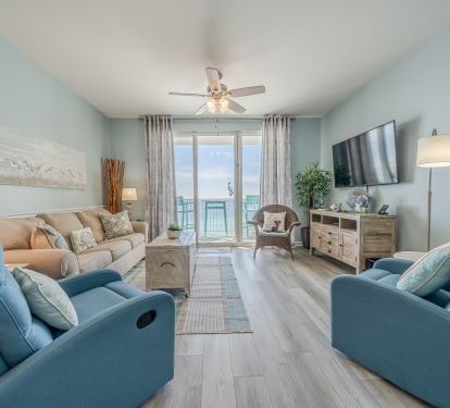 Living area with an amazing view