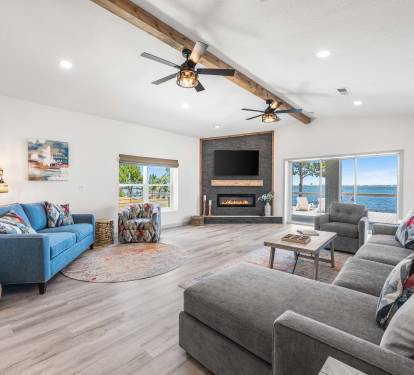 Views of water from both sides and cozy fireplace for chilly nights
