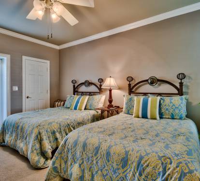 SECOND BEDROOM WITH 2 FULL-SIZE TEMPURPEDIC BEDS