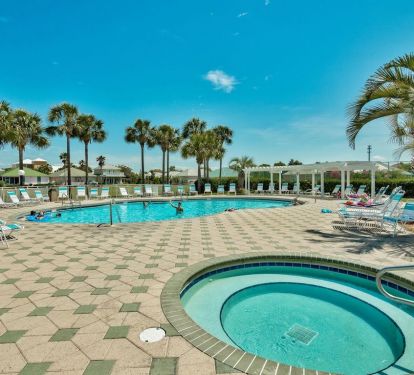 Maravilla Back Pool with Spa