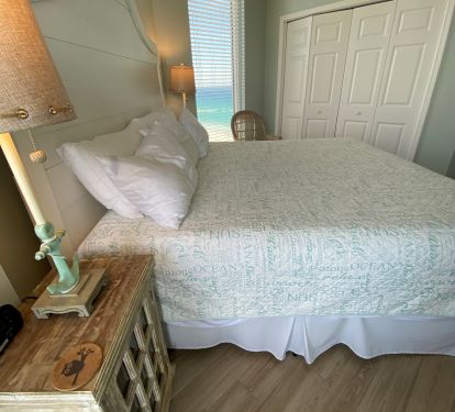 Bdrm 2- Wake up to gulf views from the second bedroom.