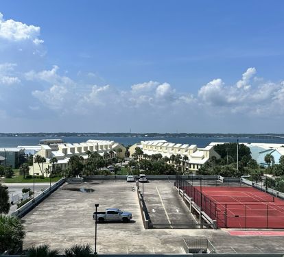 Garage rooftop tennis, pickleball, shuffleboard &amp; cornhole. Overlooks The Sound