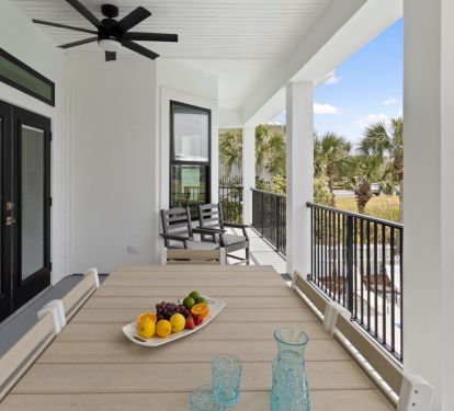 Balcony Dining