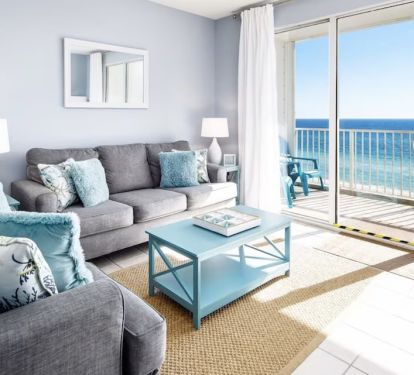 Living room with queen size pull out sofa bed.