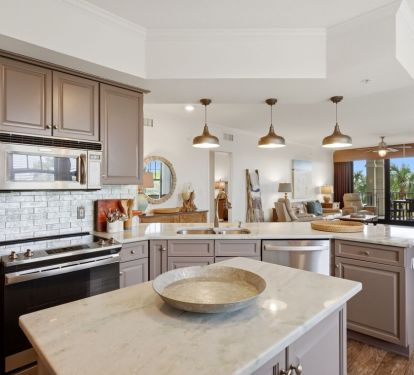 Everything you need right at your fingertips with new stainless appliances.
