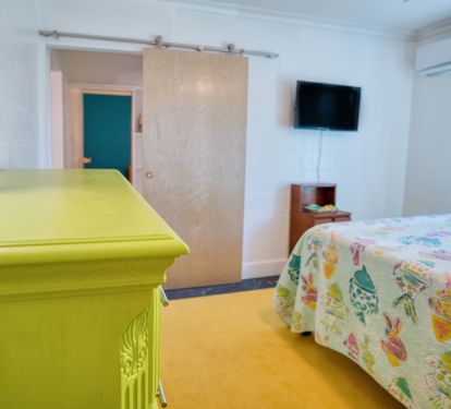 Atomic Fish Queen Bedroom