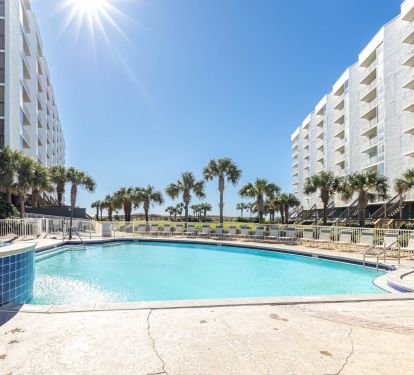 resort pool