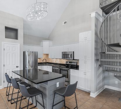 Eat-in Kitchen Island with 4 bar stools