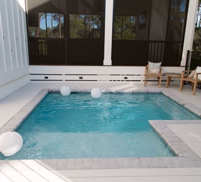Heated private pool overlooking nature preserve - sunbathing ledges &amp; bubblers! 