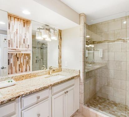 Master Bath double sink and walk in shower
