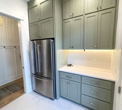 Second full size fridge in Utility Room - conveniently close to Kitchen &amp; Pool