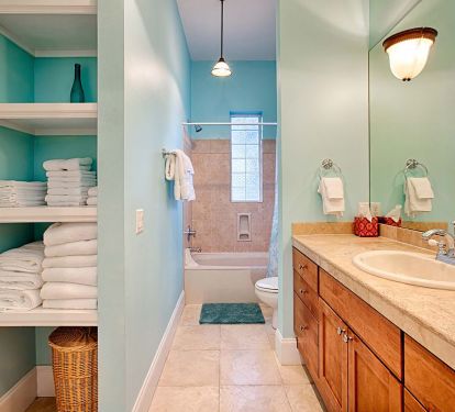 Bathroom Shared with Twin Bedroom and Bunk Room