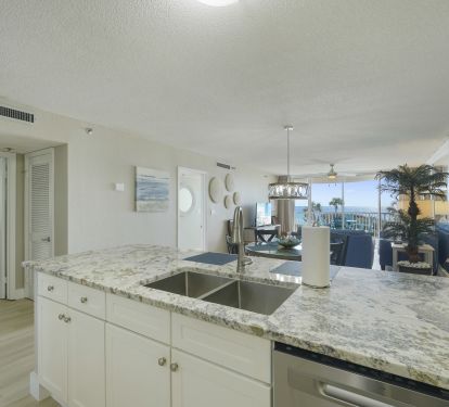 NEWLY RENOVATED! 2 Bedroom, 2 Bathroom Condo_4