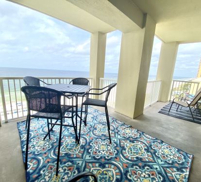 Balcony on the beach with amazing views!