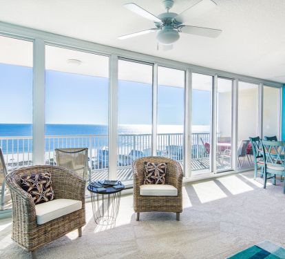 WOW!  Beautiful view, this could be your next vacation spot!  