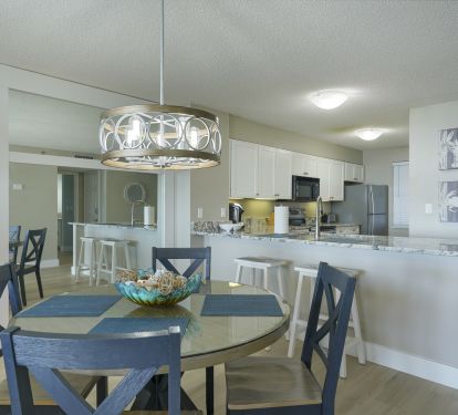 NEWLY RENOVATED! 2 Bedroom, 2 Bathroom Condo_7