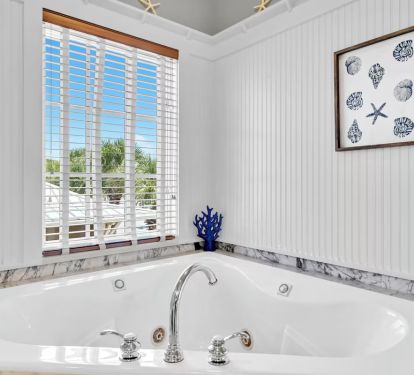 Jacuzzi.
