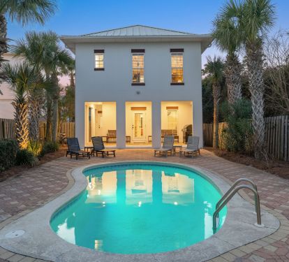 Private Pool, 6 Lounge Chairs, benches, Gas Grille, Table/Chairs for 6.