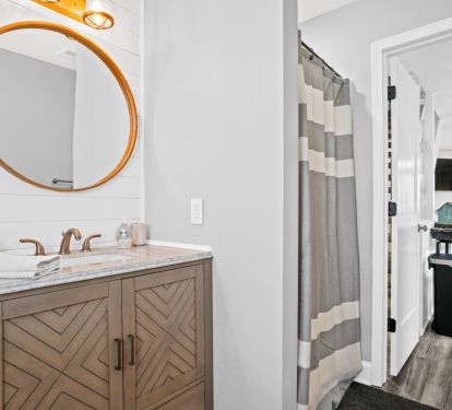 Main floor bathroom