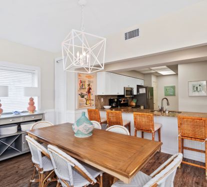 Wonderful dining table seats 6-8 people.
