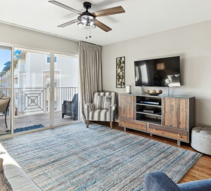 Spacious living room