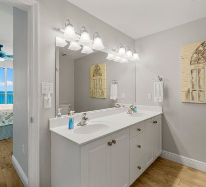 Master bathroom 
