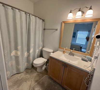 Single Queen Bath