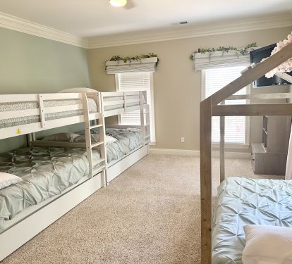 Bunkroom Sleeps 7