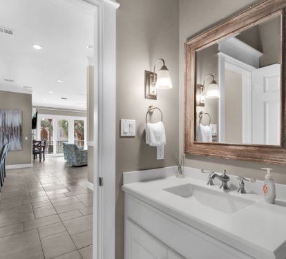 HALF BATH OFF OF MAIN LIING AREA